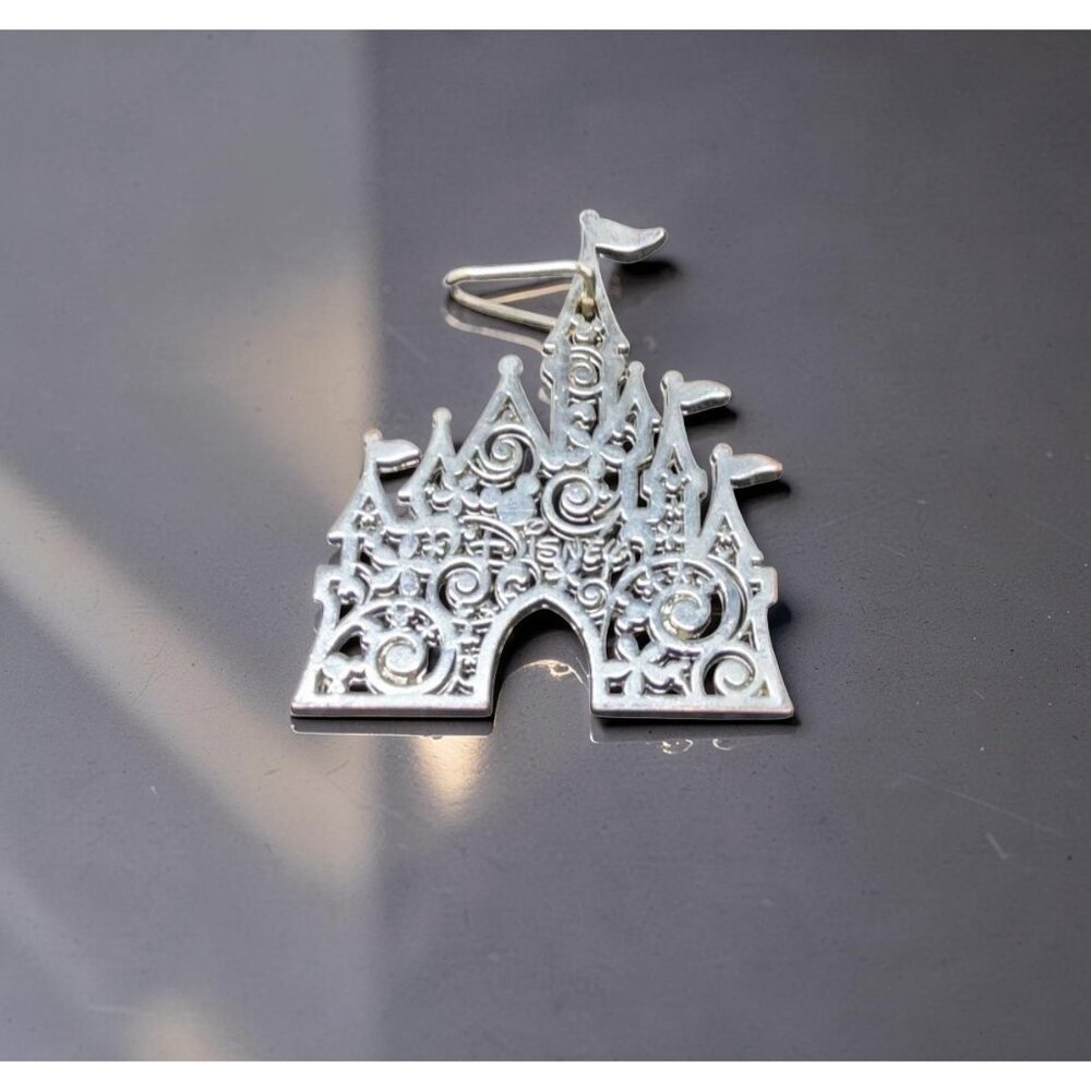 Disneyland Castle Silhouette Metal Keychain Silver Disney Collectible - Picture 10 of 10